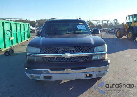 2003 Chevrolet Avalanche 1500 from USA, damaged, VIN 3GNEC13T23G266832